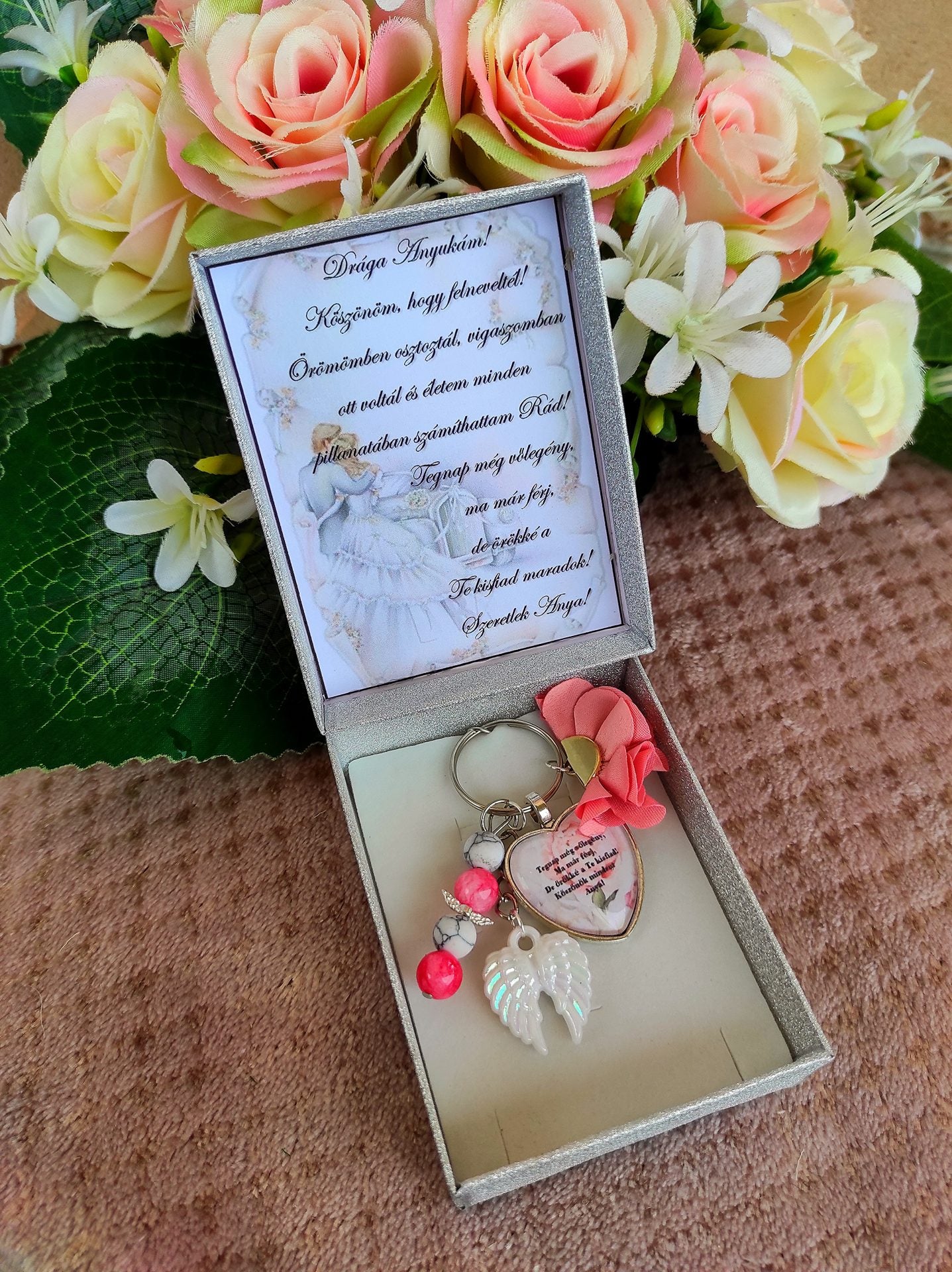 Anyukáknak esküvői szülőköszöntő ajándék